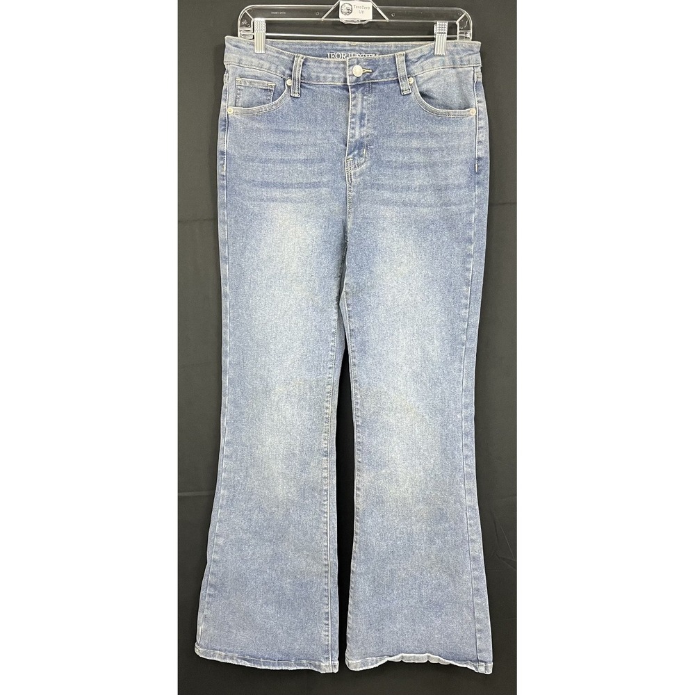 J For Justify Women 11 Light Wash Denim Flare Jeans Star Embellished 30x32 Flare